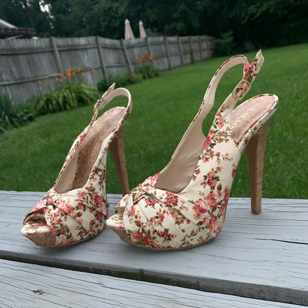 liliana floral heels
